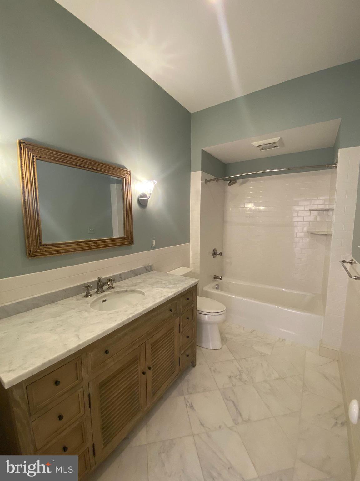 MOUNT VERNON PLACE HISTORIC DISTRICT - Residential Lease