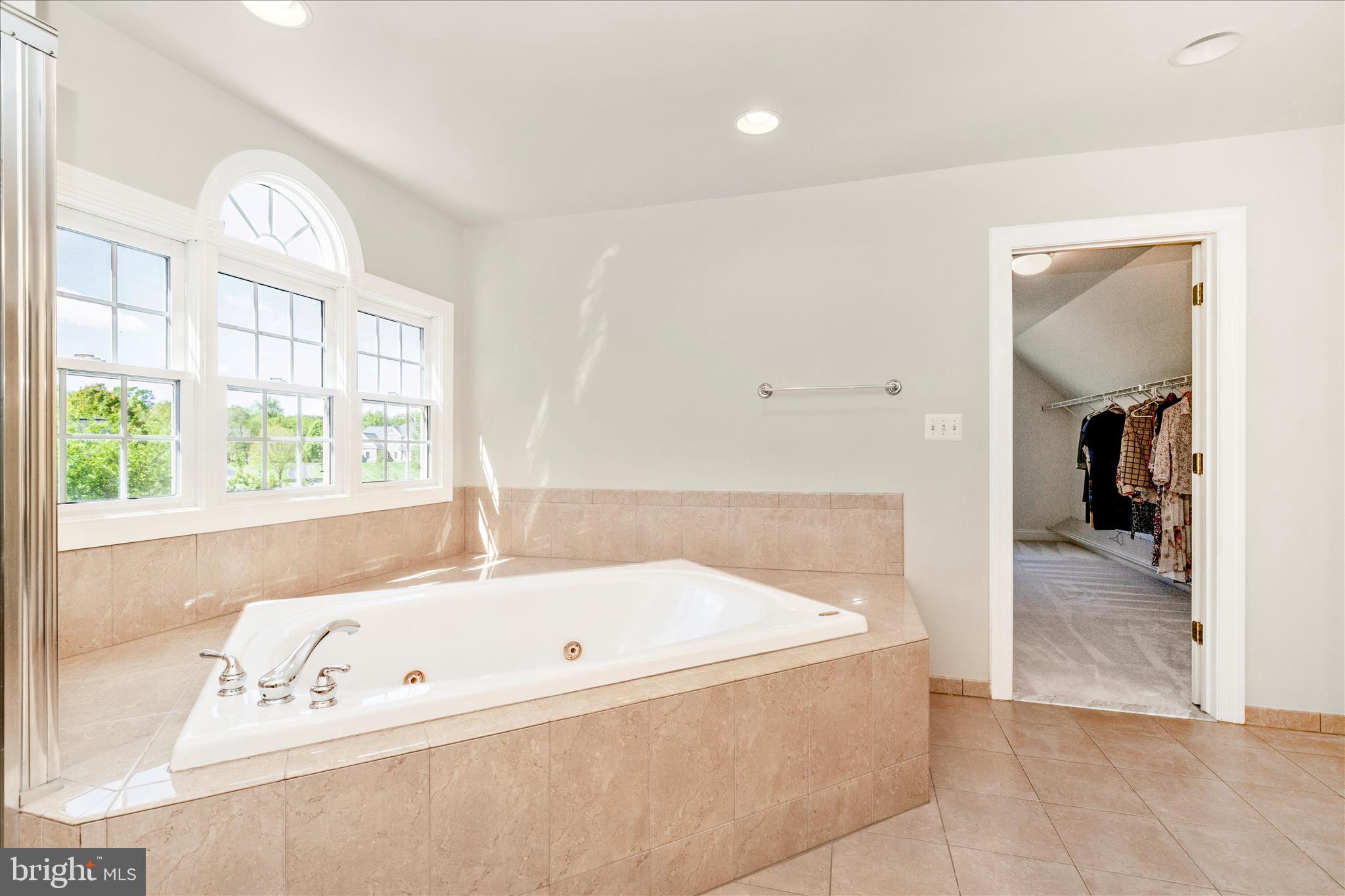 BROOKEFIELD - Residential