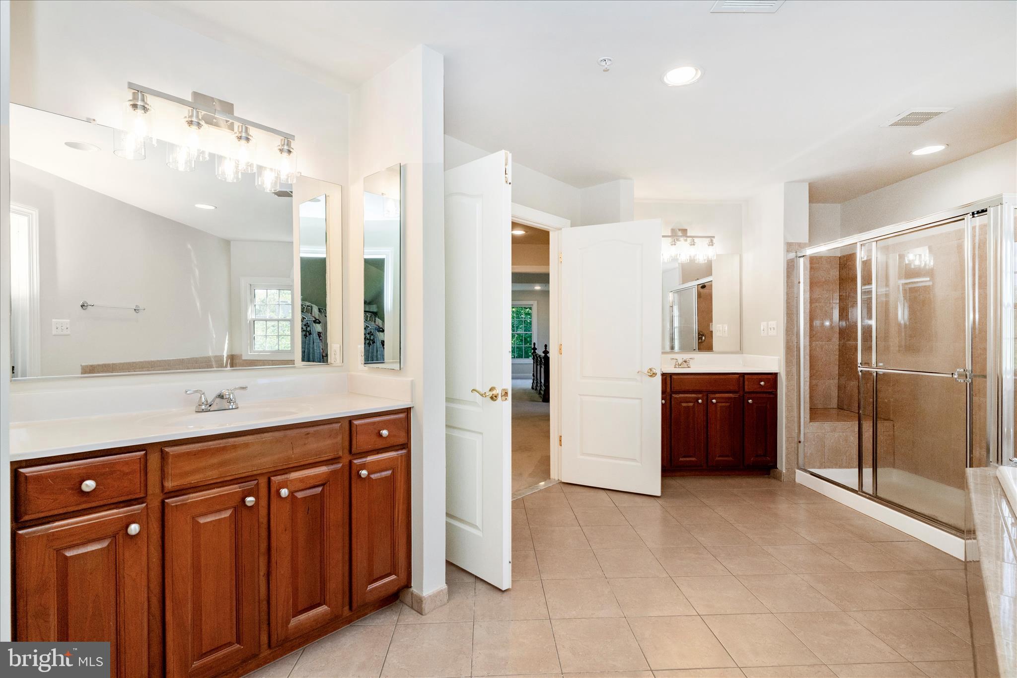 BROOKEFIELD - Residential