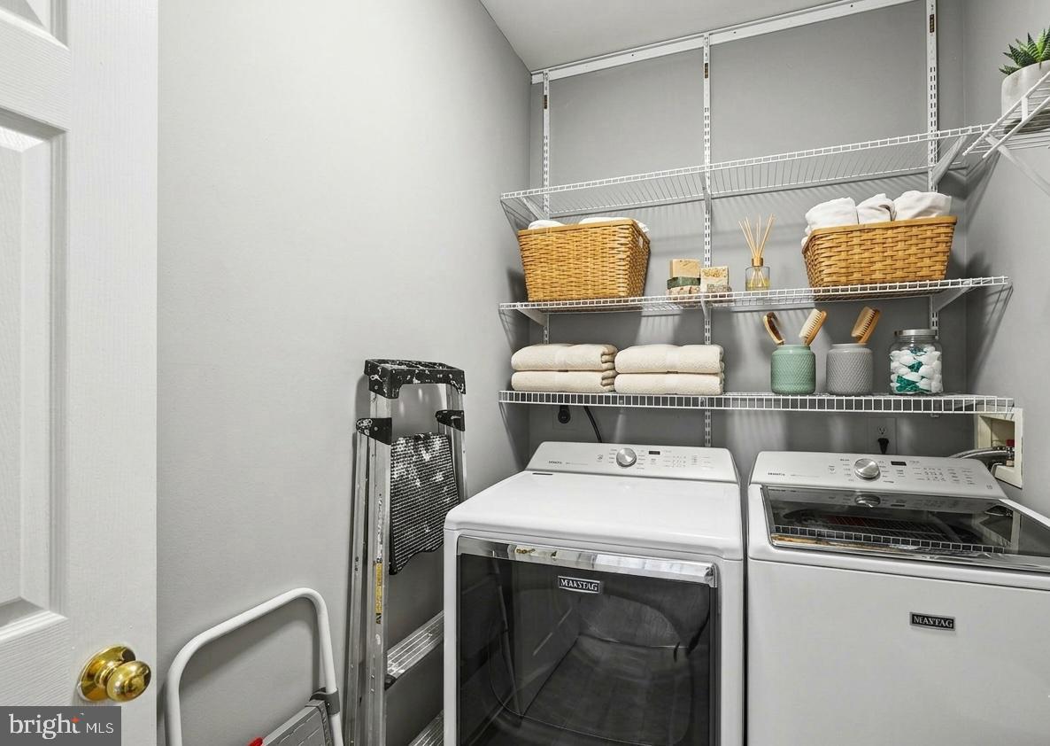 HOPEWELL POINTE - Residential