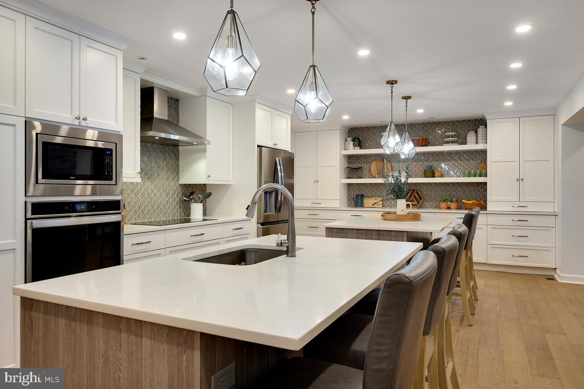 BURNING TREE VIEW - Residential