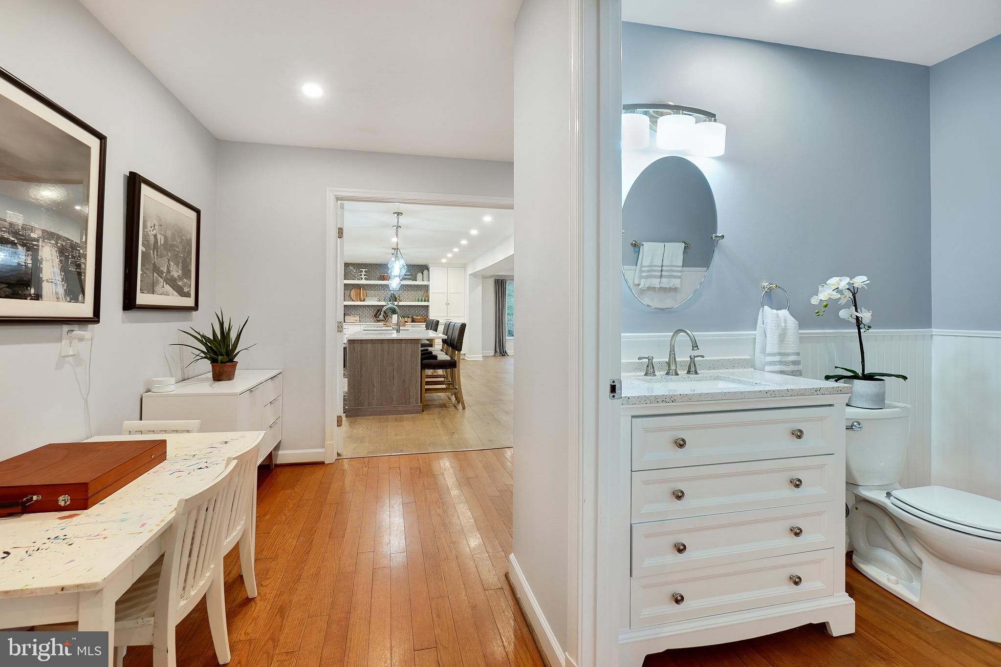 BURNING TREE VIEW - Residential