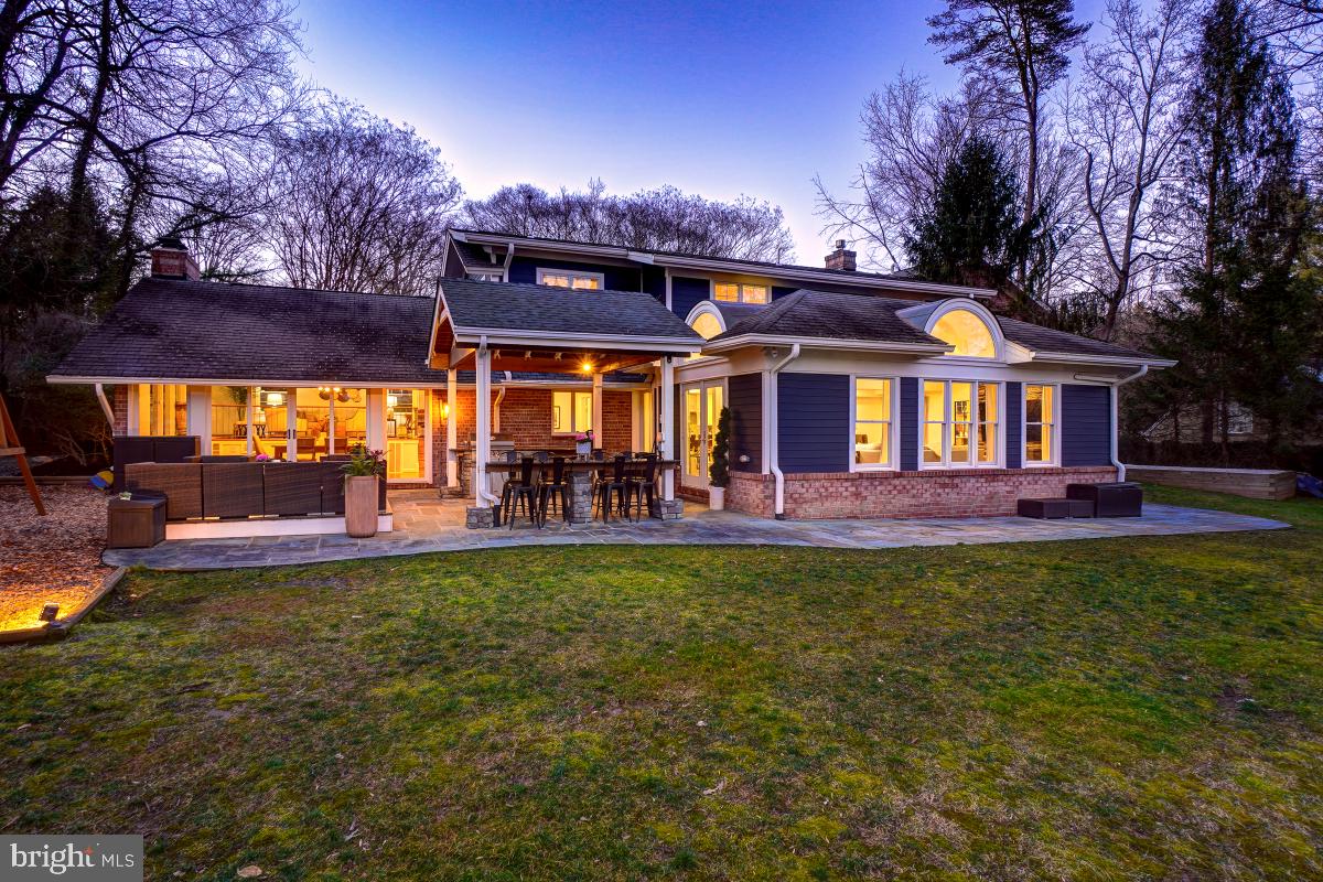 BURNING TREE VIEW - Residential