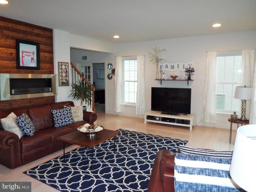 ARBOR GREENE - Residential