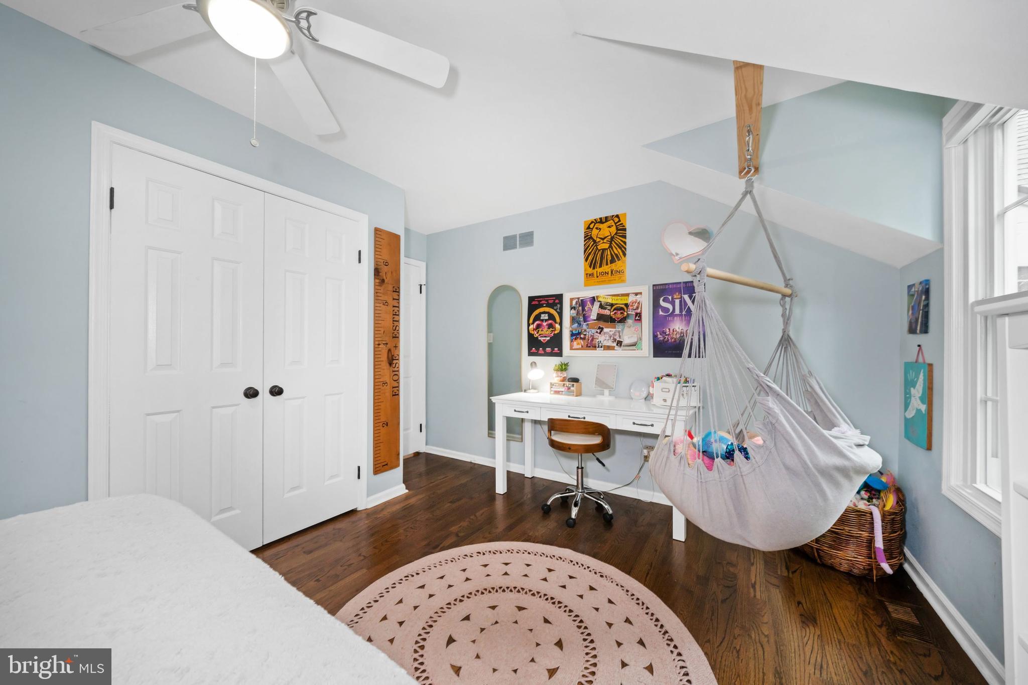 WOODSIDE - Residential