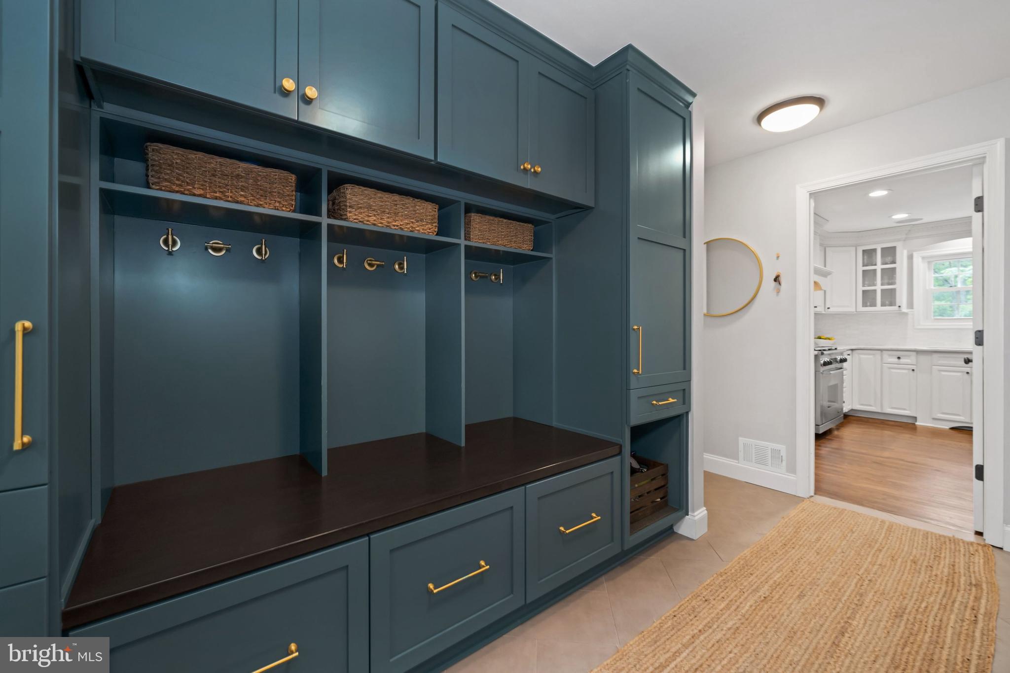 WOODSIDE - Residential