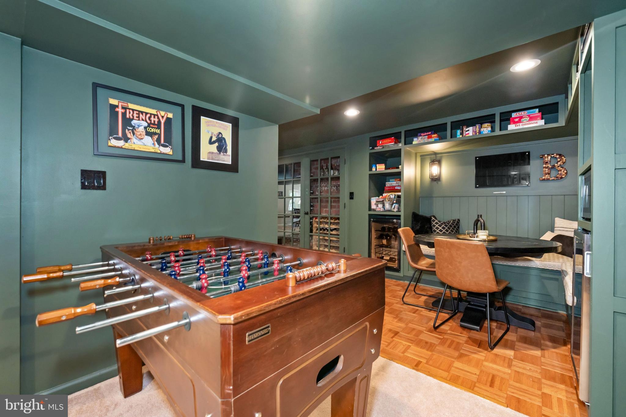 WOODSIDE - Residential