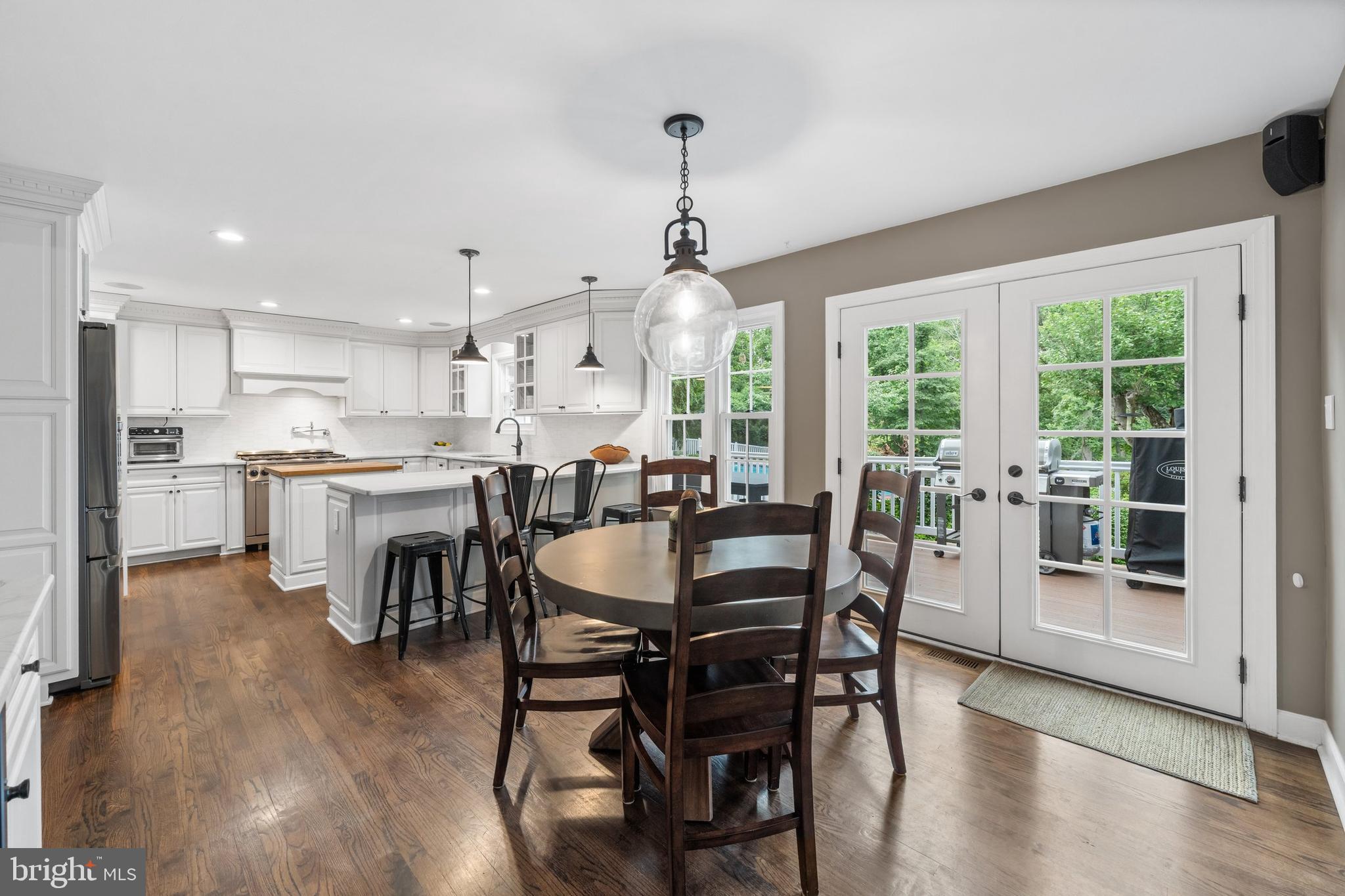 WOODSIDE - Residential