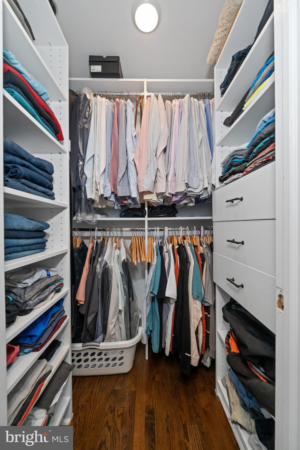 WOODSIDE - Residential