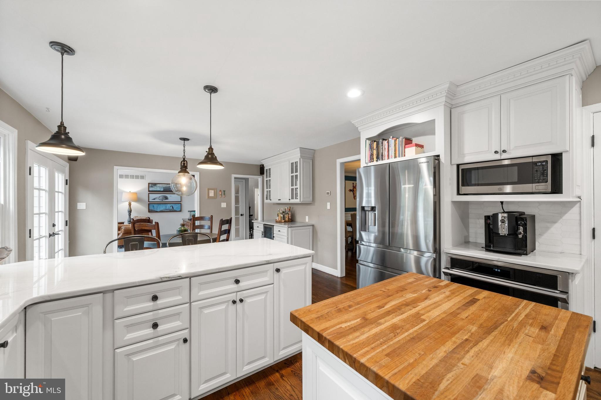 WOODSIDE - Residential