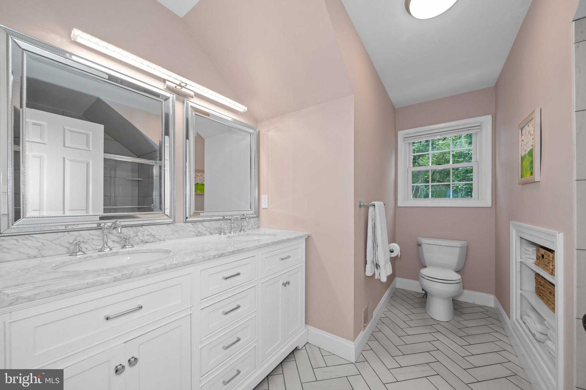 WOODSIDE - Residential