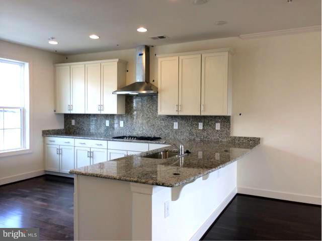 CROWN FARM - Residential Lease