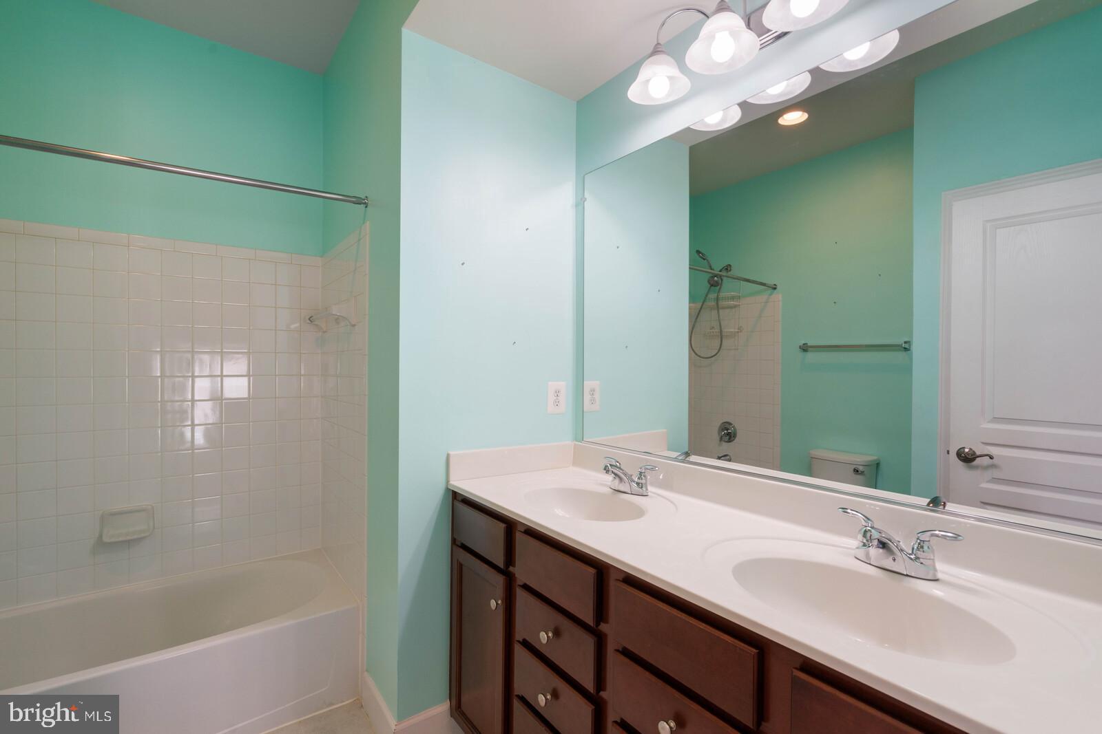 HOPE HILL CROSSING - Residential