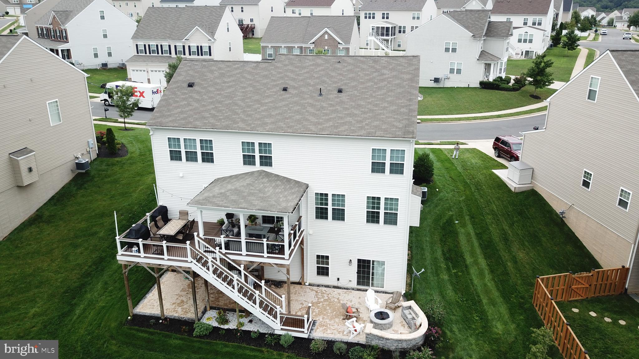 HOPE HILL CROSSING - Residential