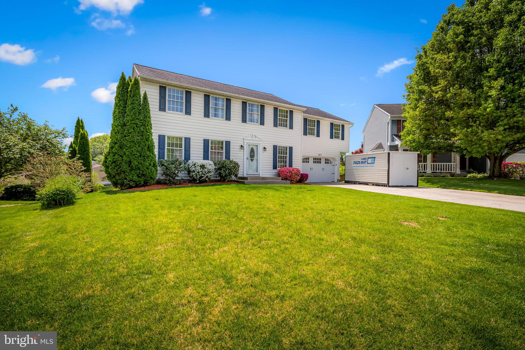 5 HURST OAK COURT