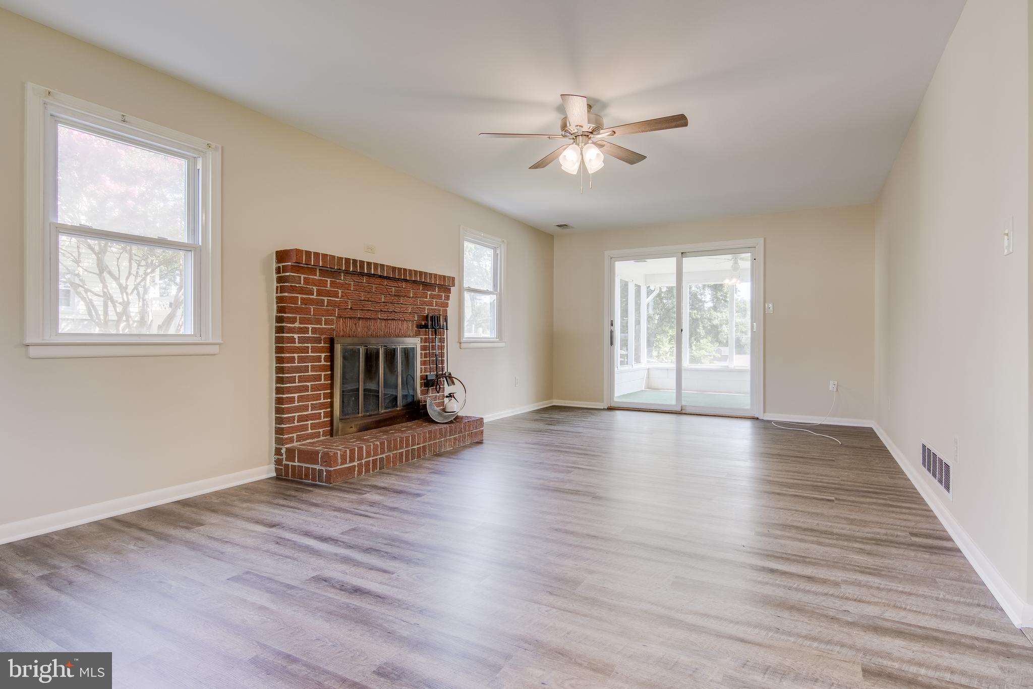 HUNT CLUB ESTATES - Residential