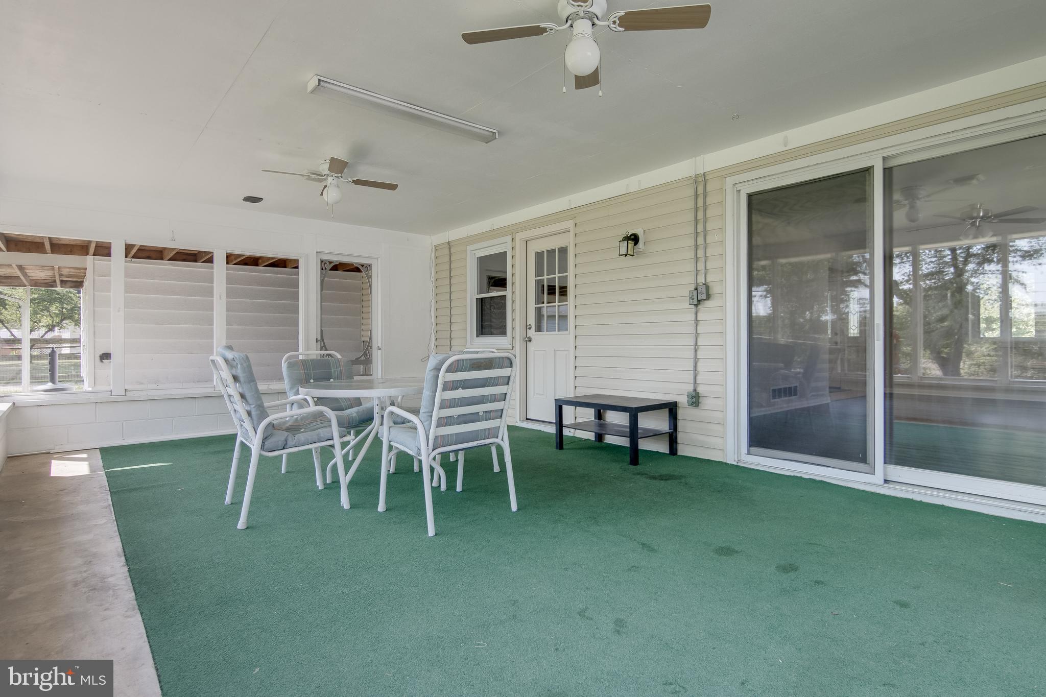 HUNT CLUB ESTATES - Residential