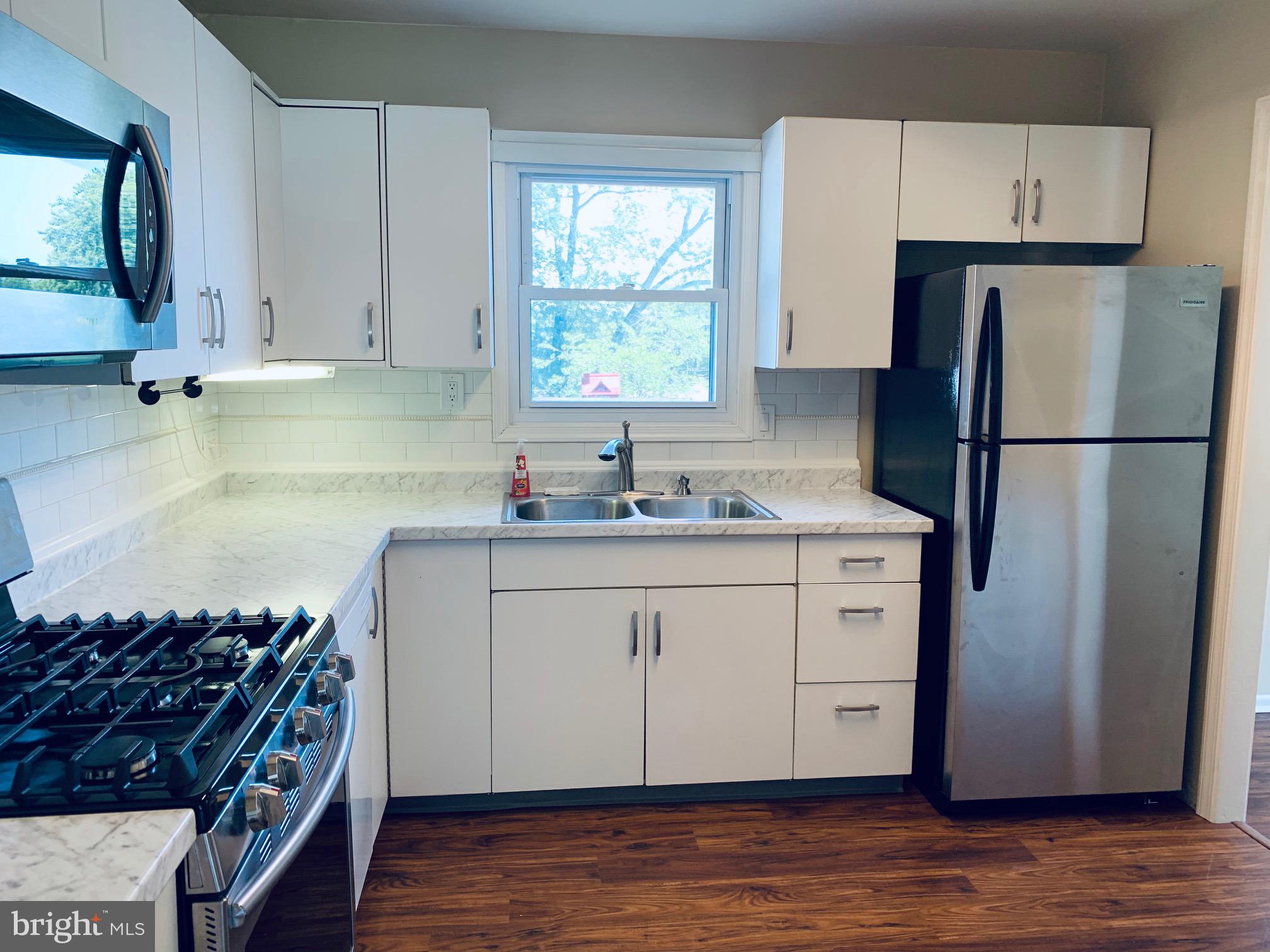 HUNT CLUB ESTATES - Residential