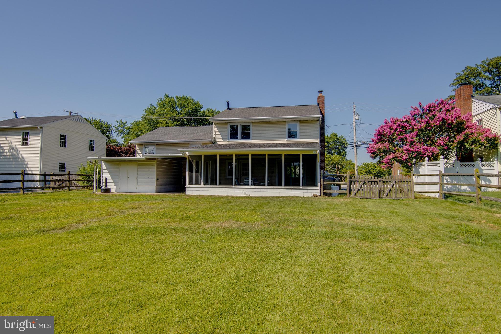 HUNT CLUB ESTATES - Residential