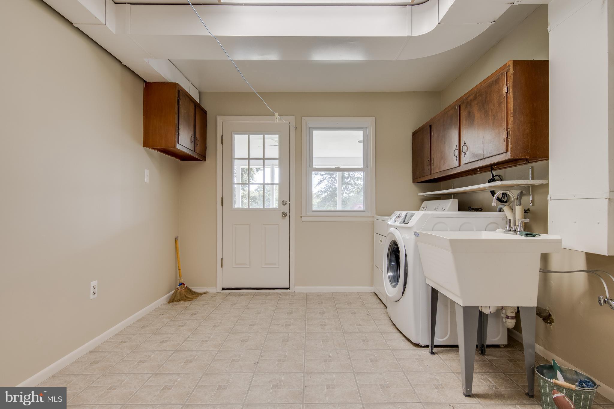 HUNT CLUB ESTATES - Residential