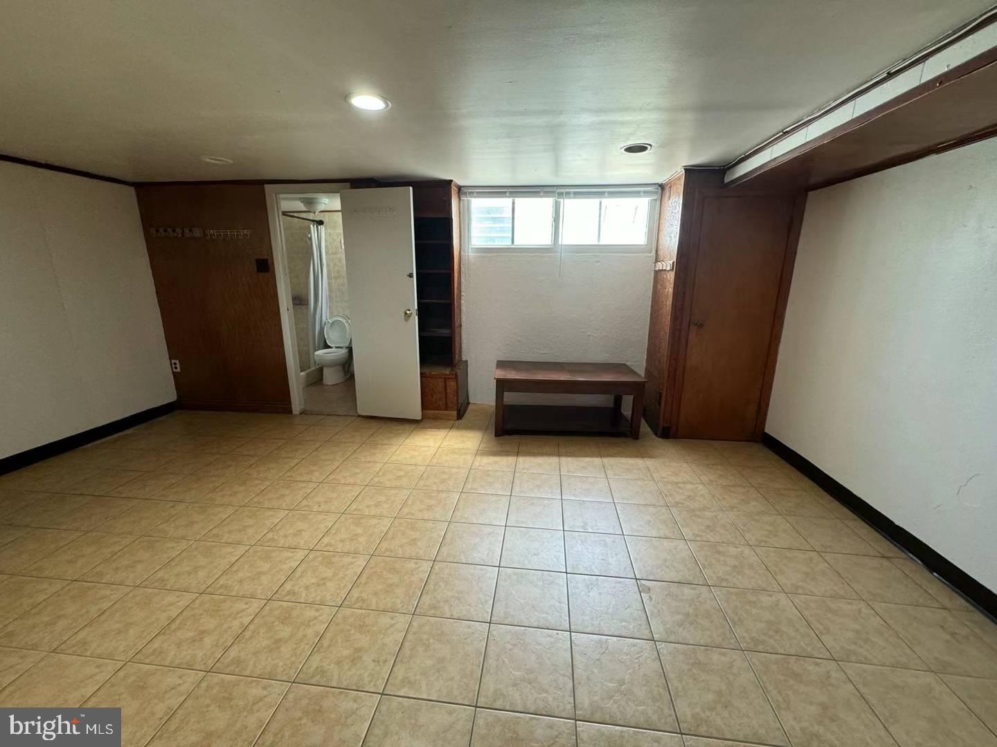 PHILADELPHIA (NORTHEAST) - Residential