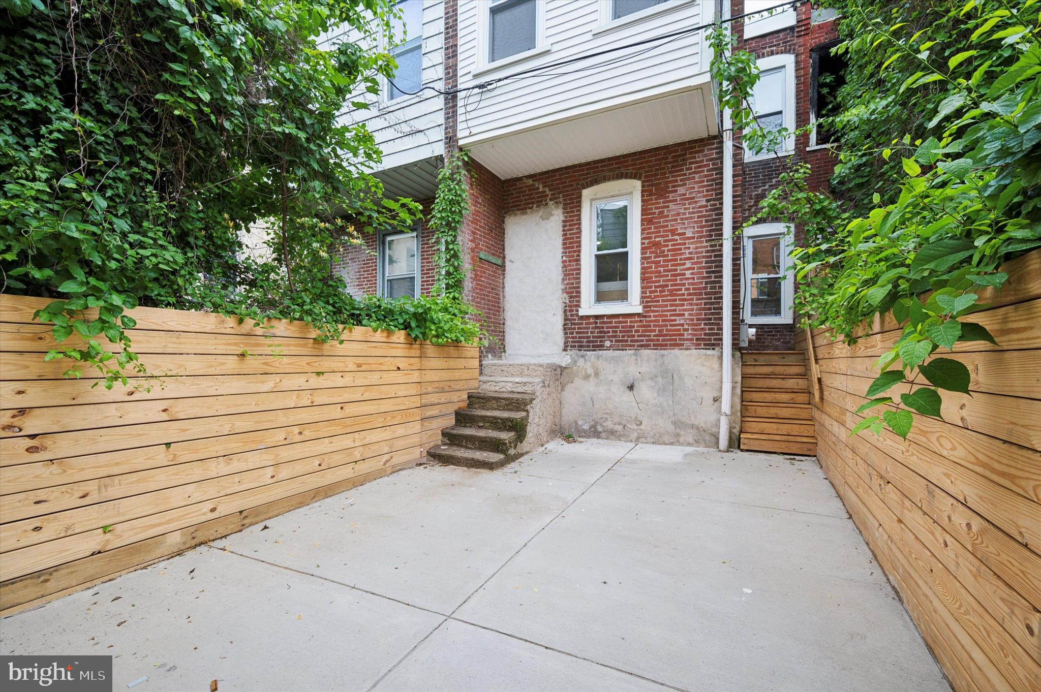 GERMANTOWN - Residential