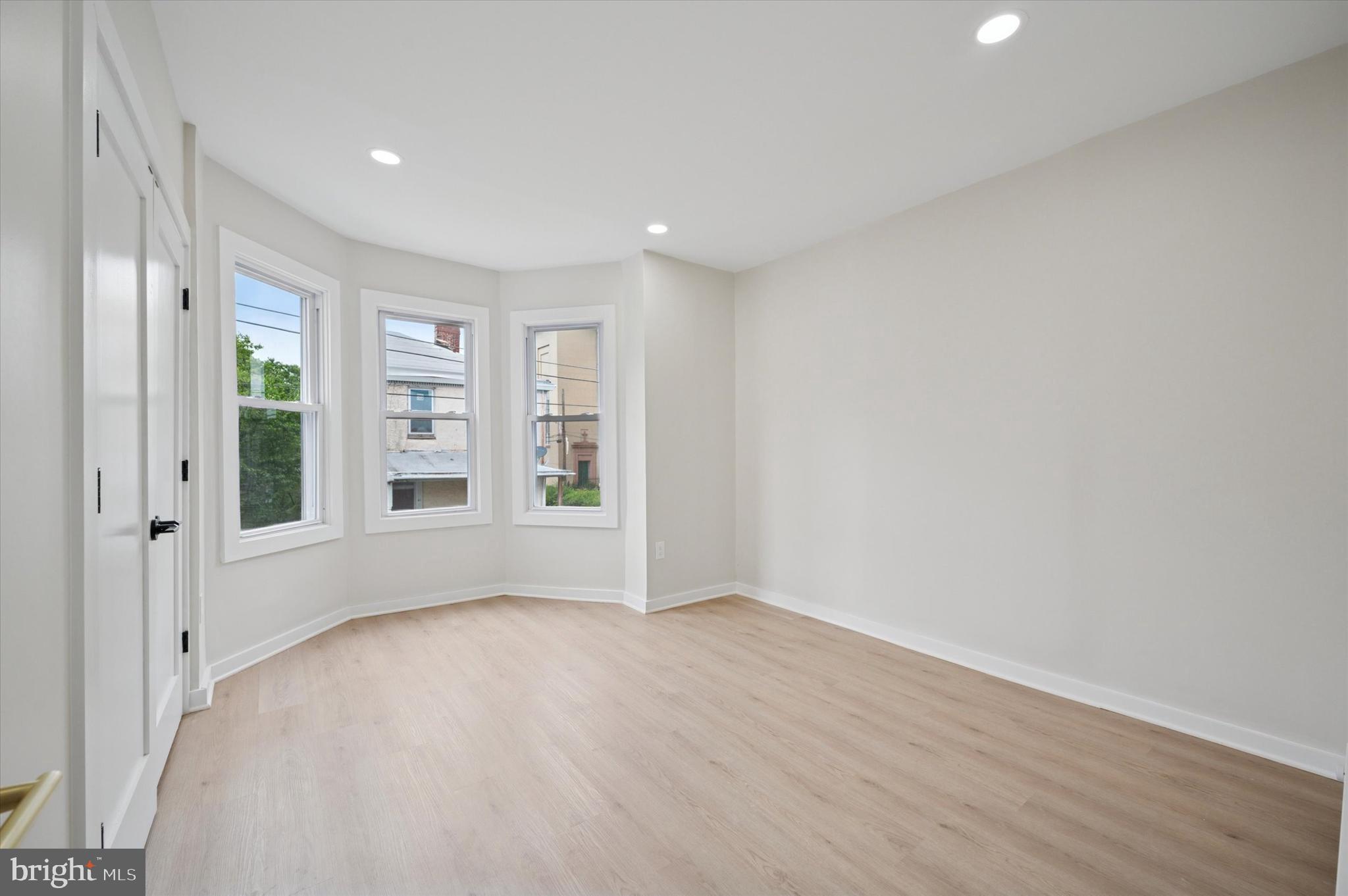 GERMANTOWN - Residential