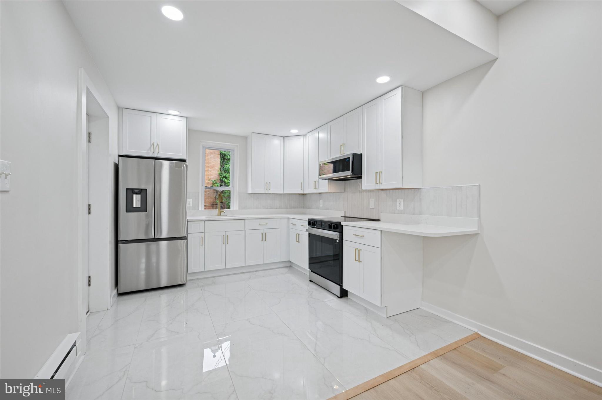 GERMANTOWN - Residential
