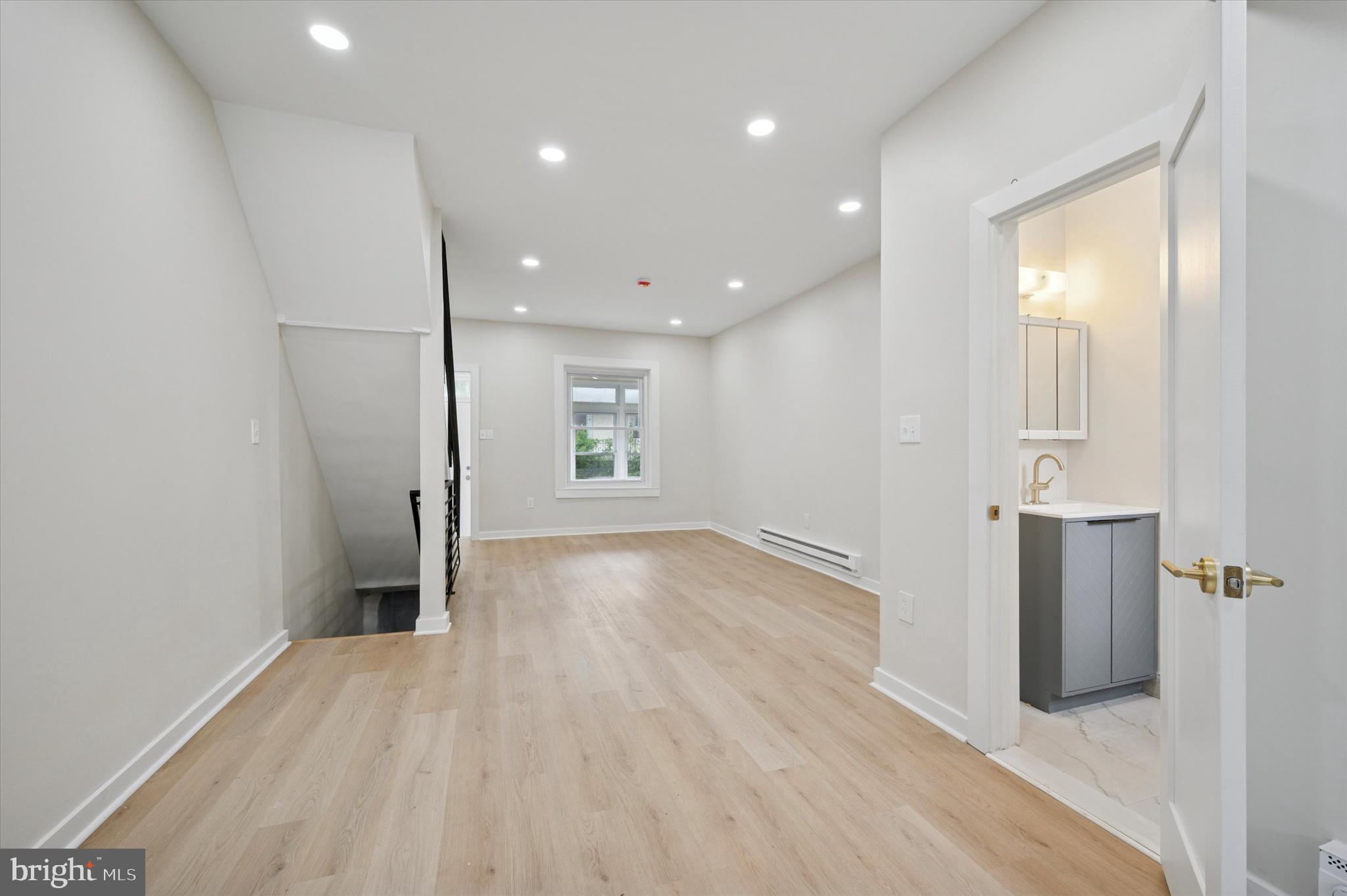 GERMANTOWN - Residential
