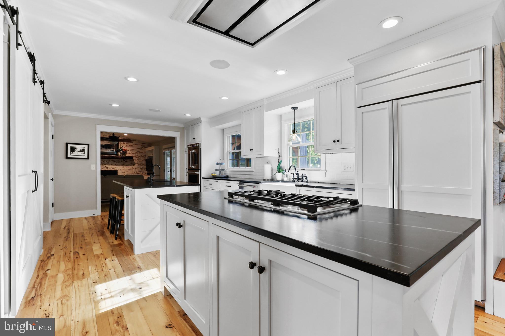 WOODRIDGE MANOR - Residential