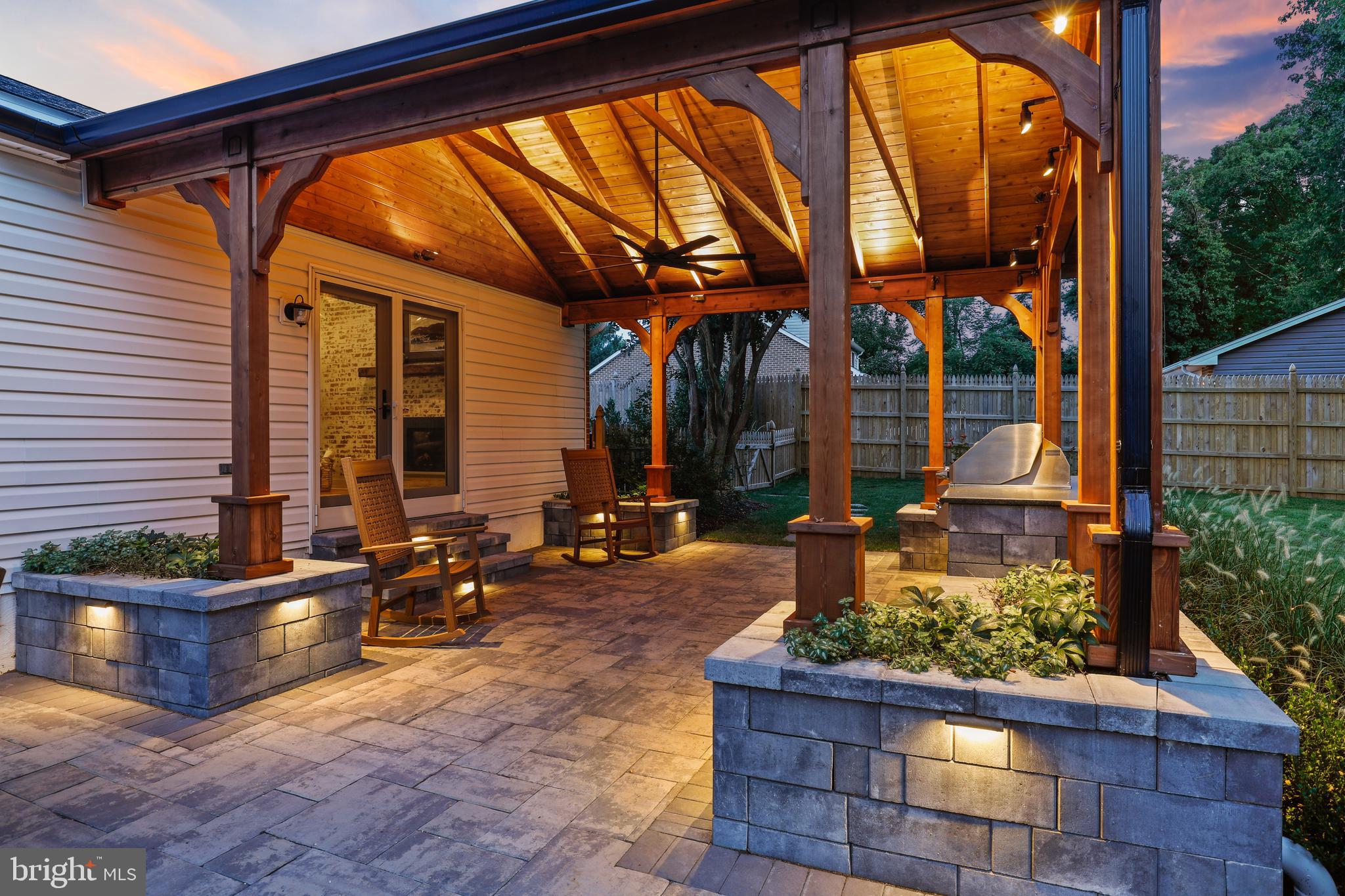 WOODRIDGE MANOR - Residential