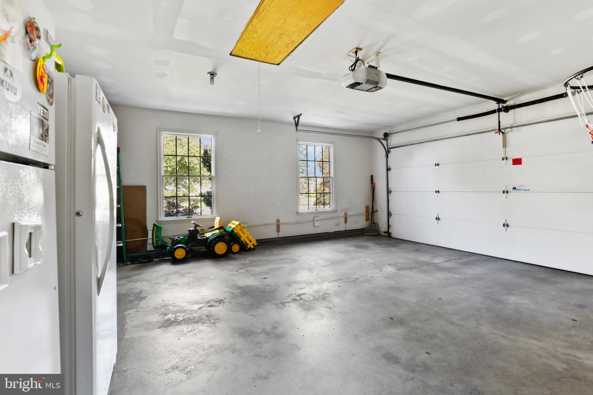 WOODRIDGE MANOR - Residential