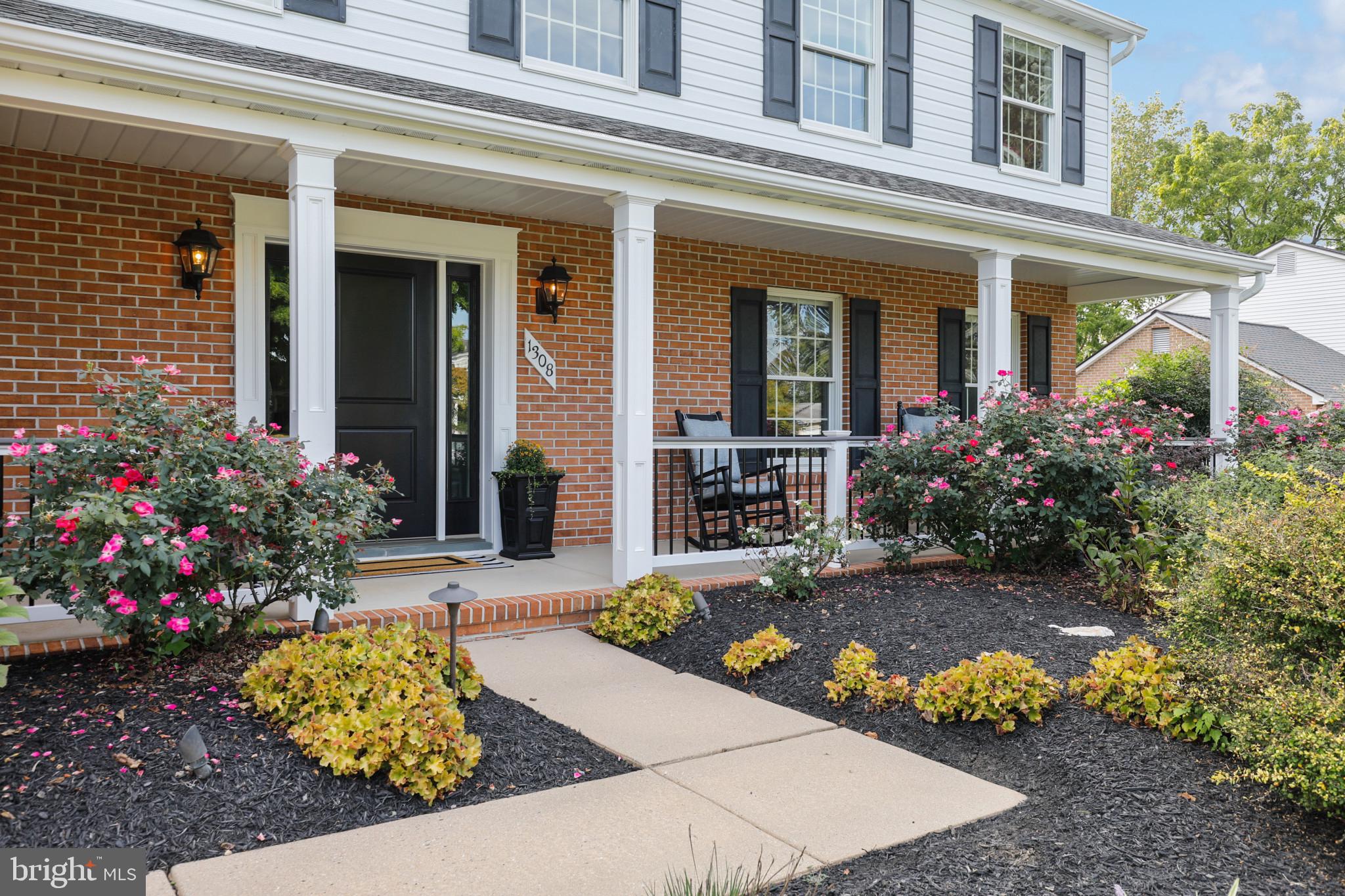 WOODRIDGE MANOR - Residential