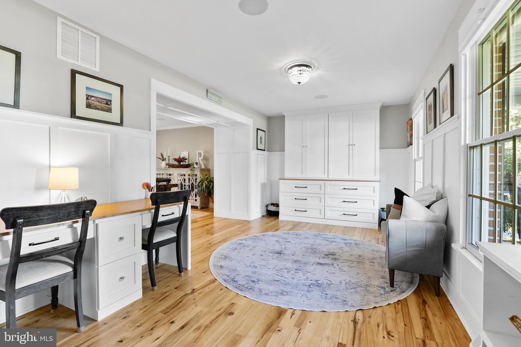 WOODRIDGE MANOR - Residential