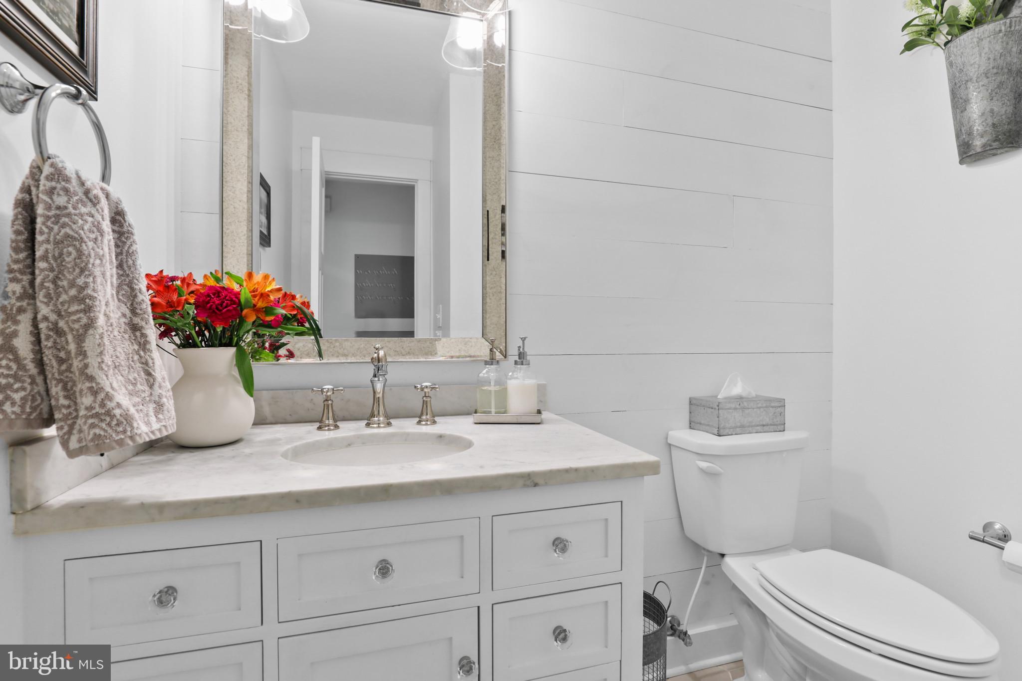 WOODRIDGE MANOR - Residential