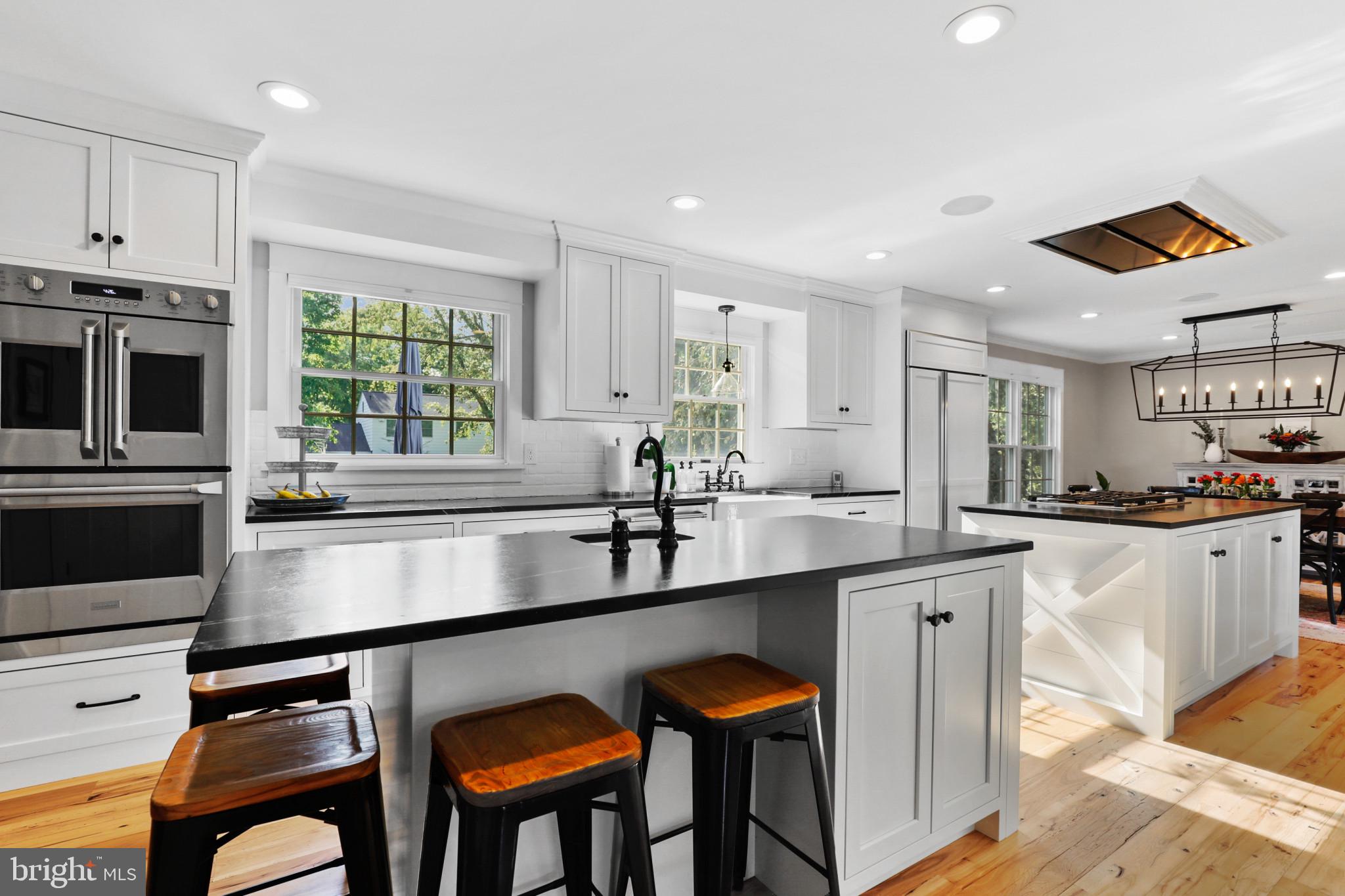 WOODRIDGE MANOR - Residential