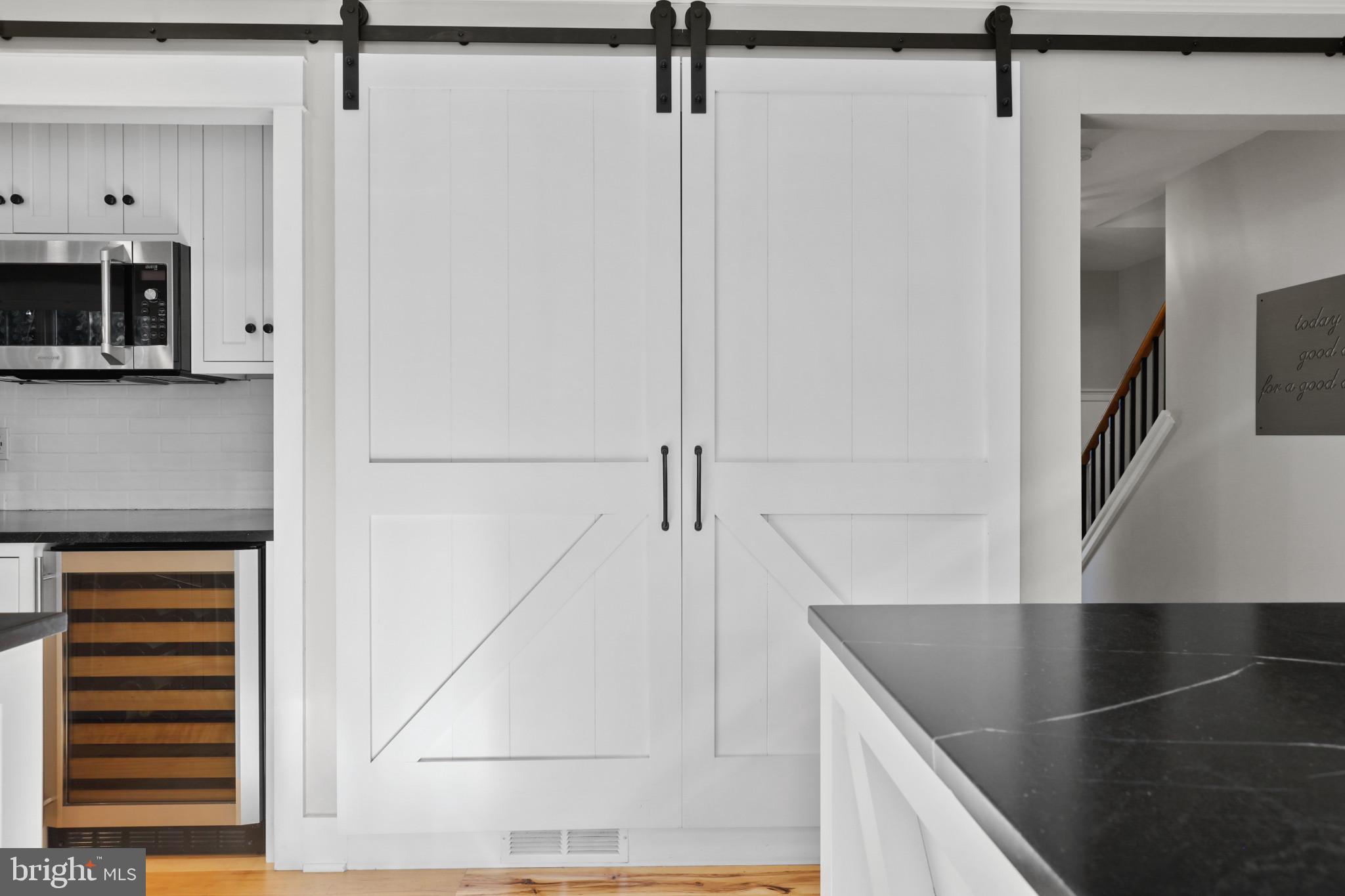 WOODRIDGE MANOR - Residential