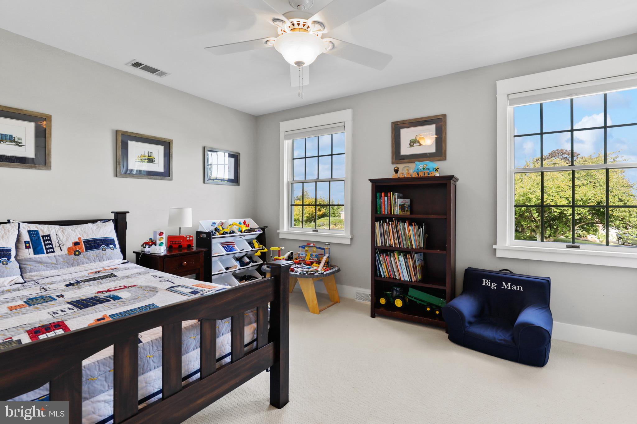 WOODRIDGE MANOR - Residential