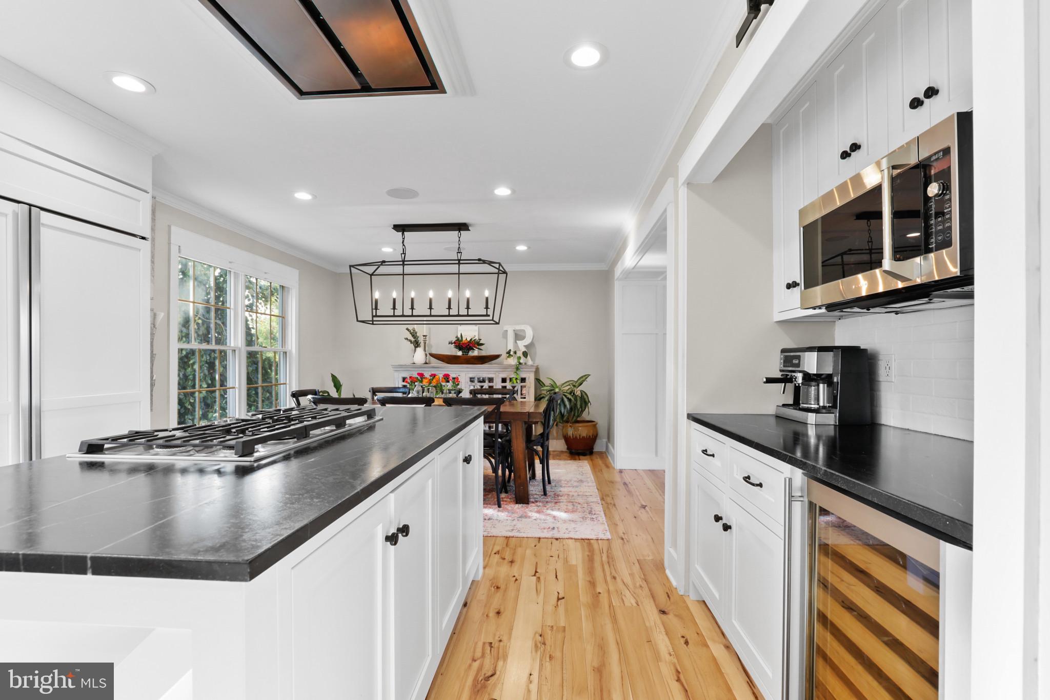 WOODRIDGE MANOR - Residential