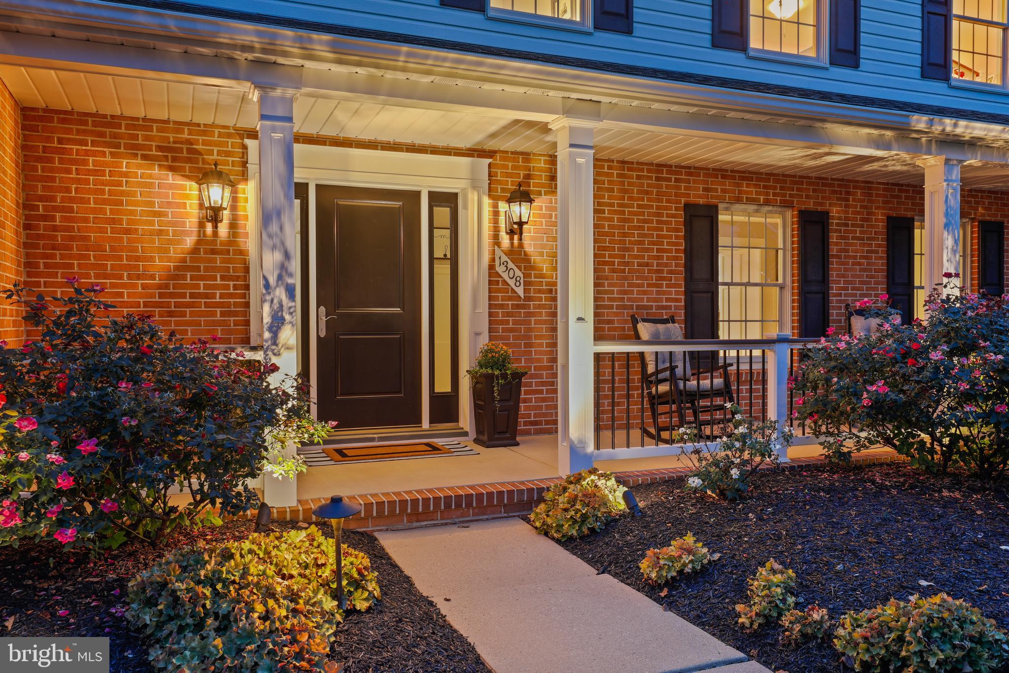 WOODRIDGE MANOR - Residential