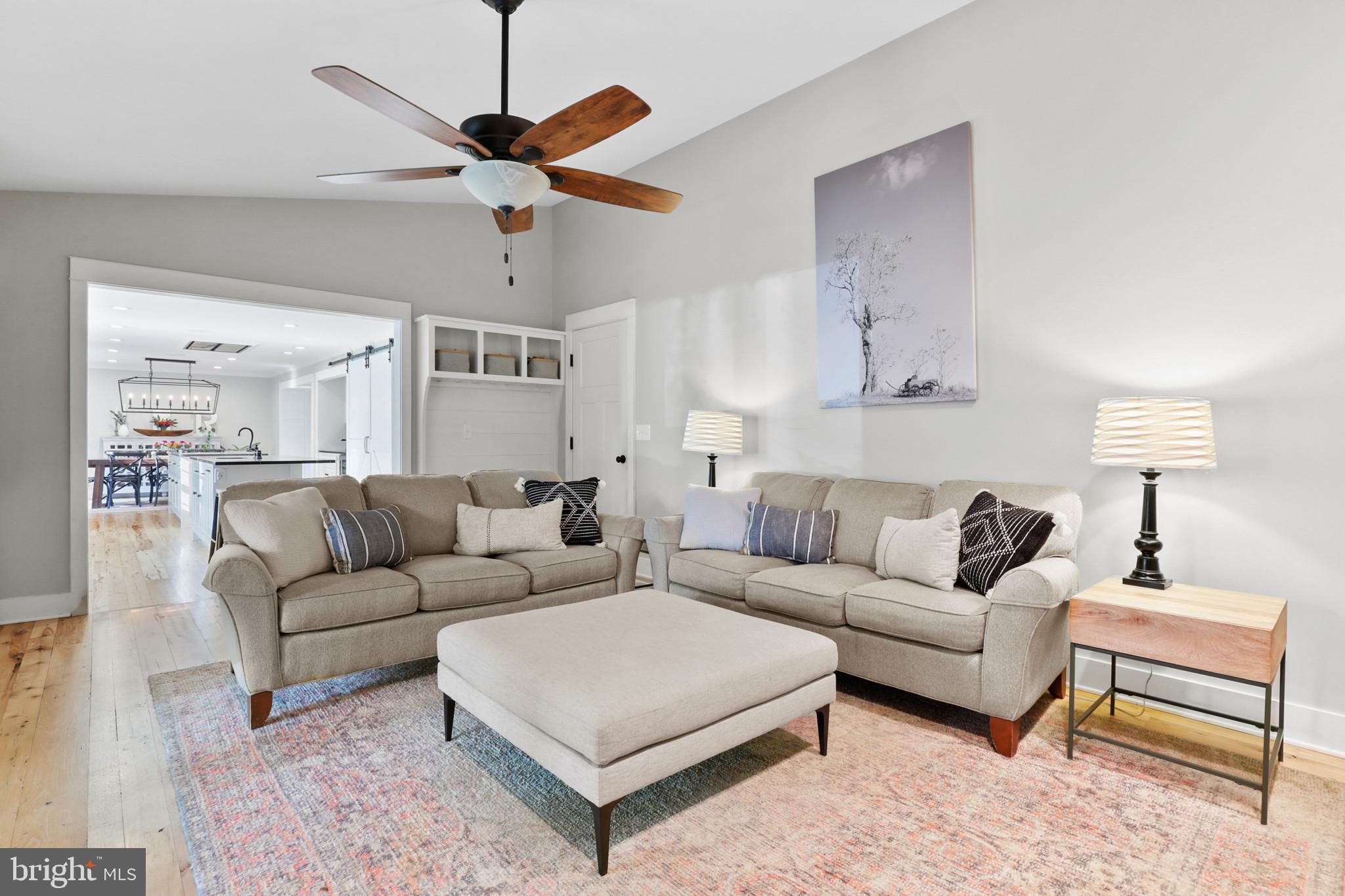 WOODRIDGE MANOR - Residential