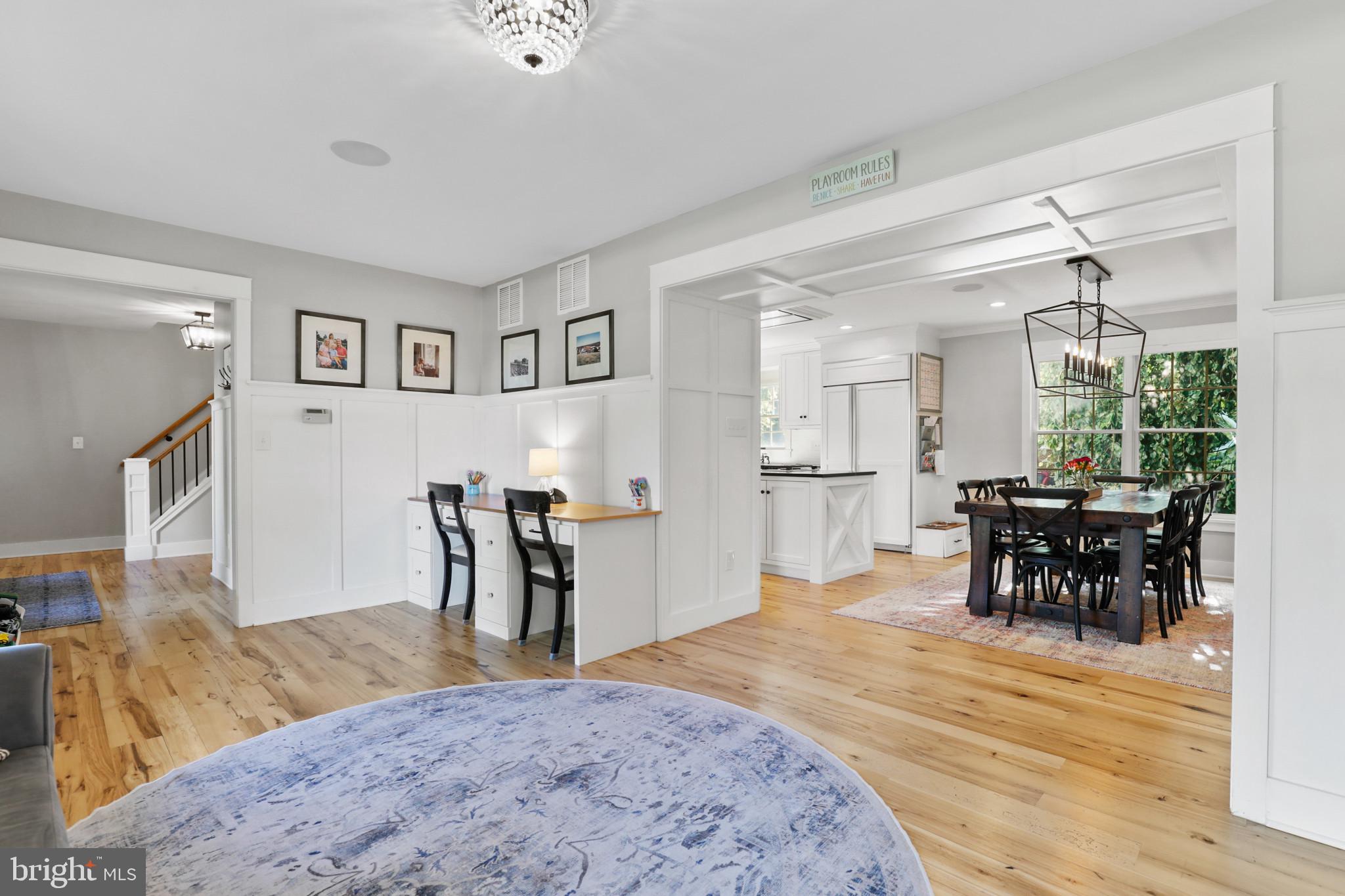 WOODRIDGE MANOR - Residential