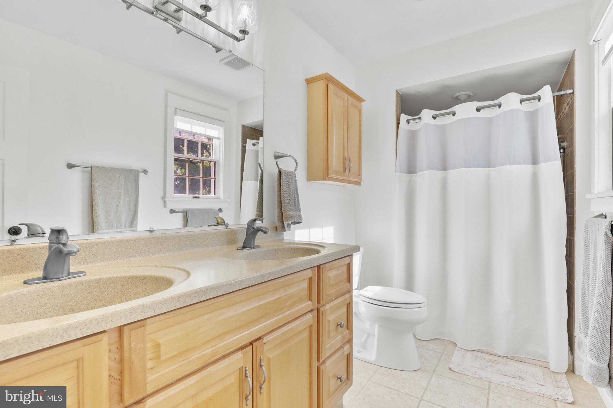 WOODRIDGE MANOR - Residential