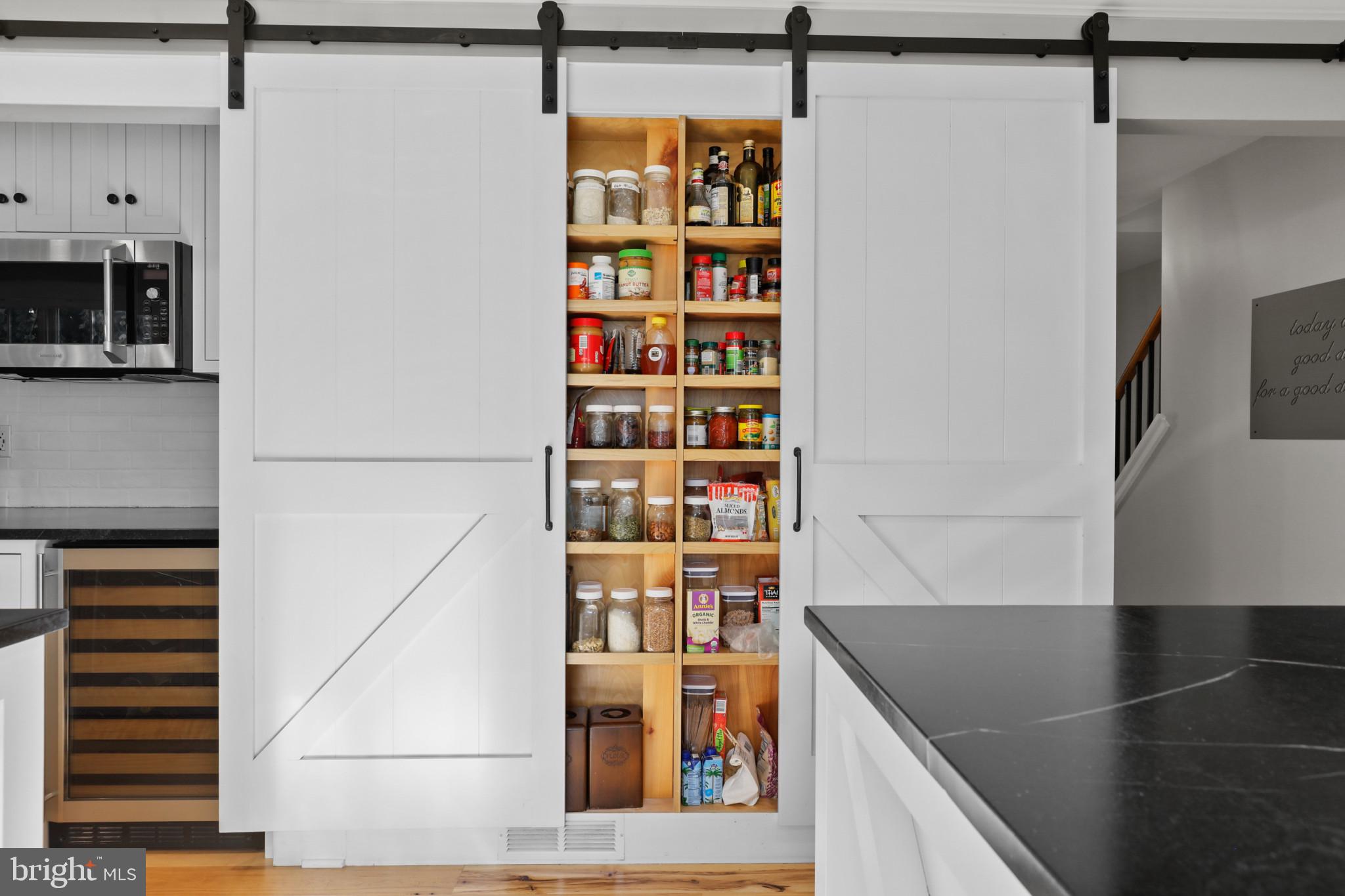 WOODRIDGE MANOR - Residential