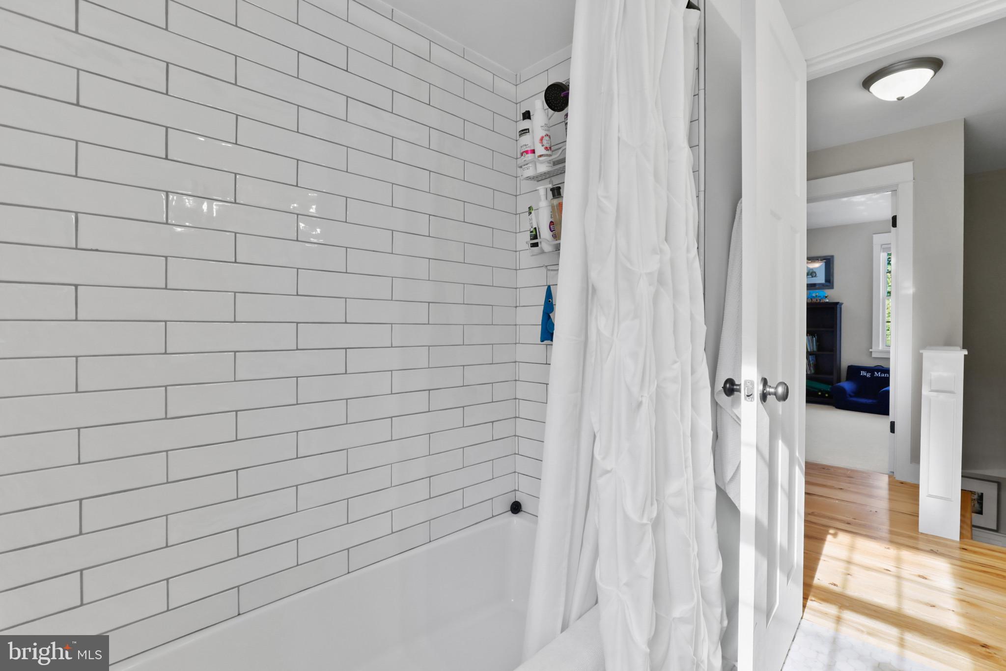 WOODRIDGE MANOR - Residential