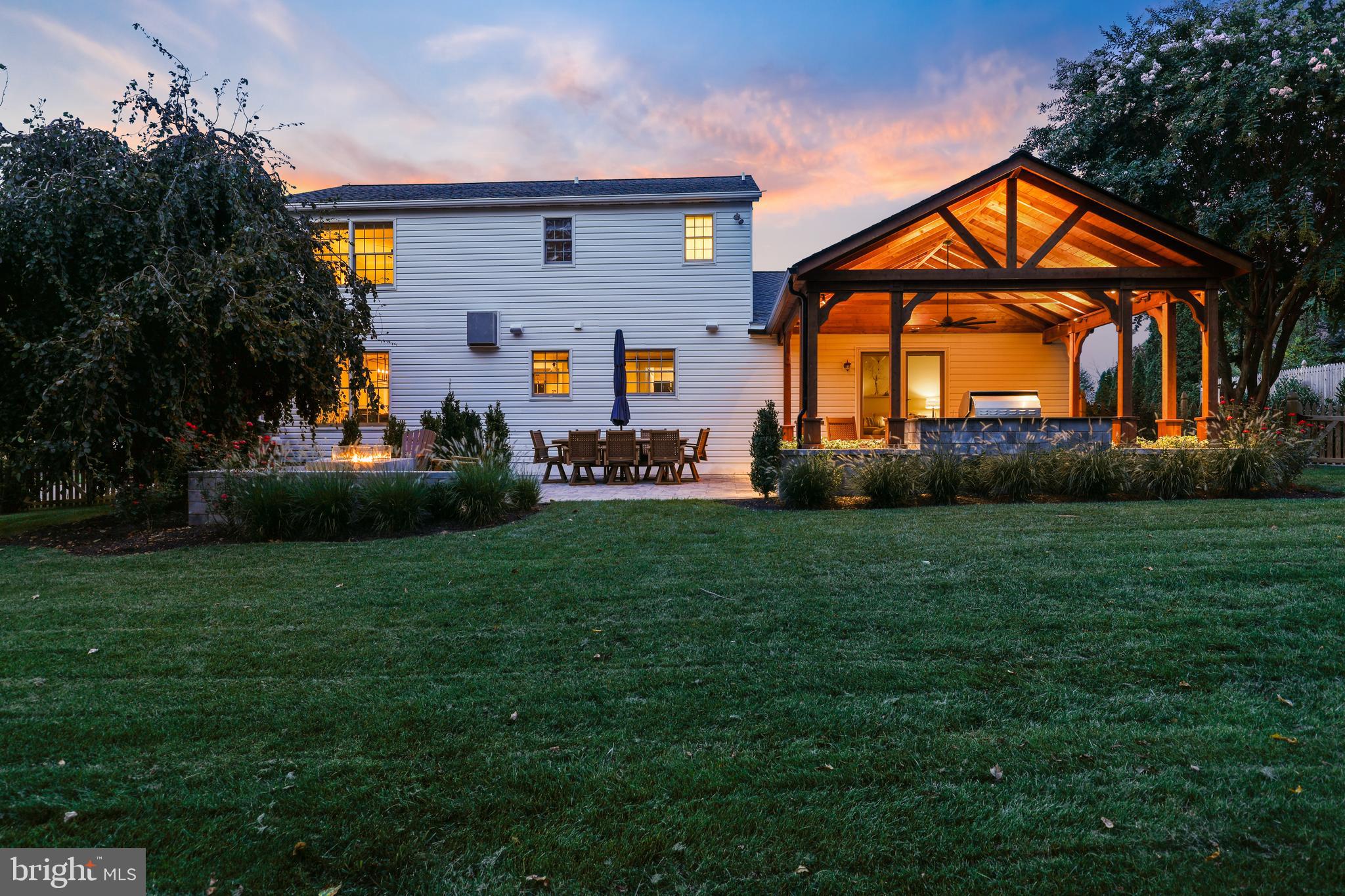 WOODRIDGE MANOR - Residential