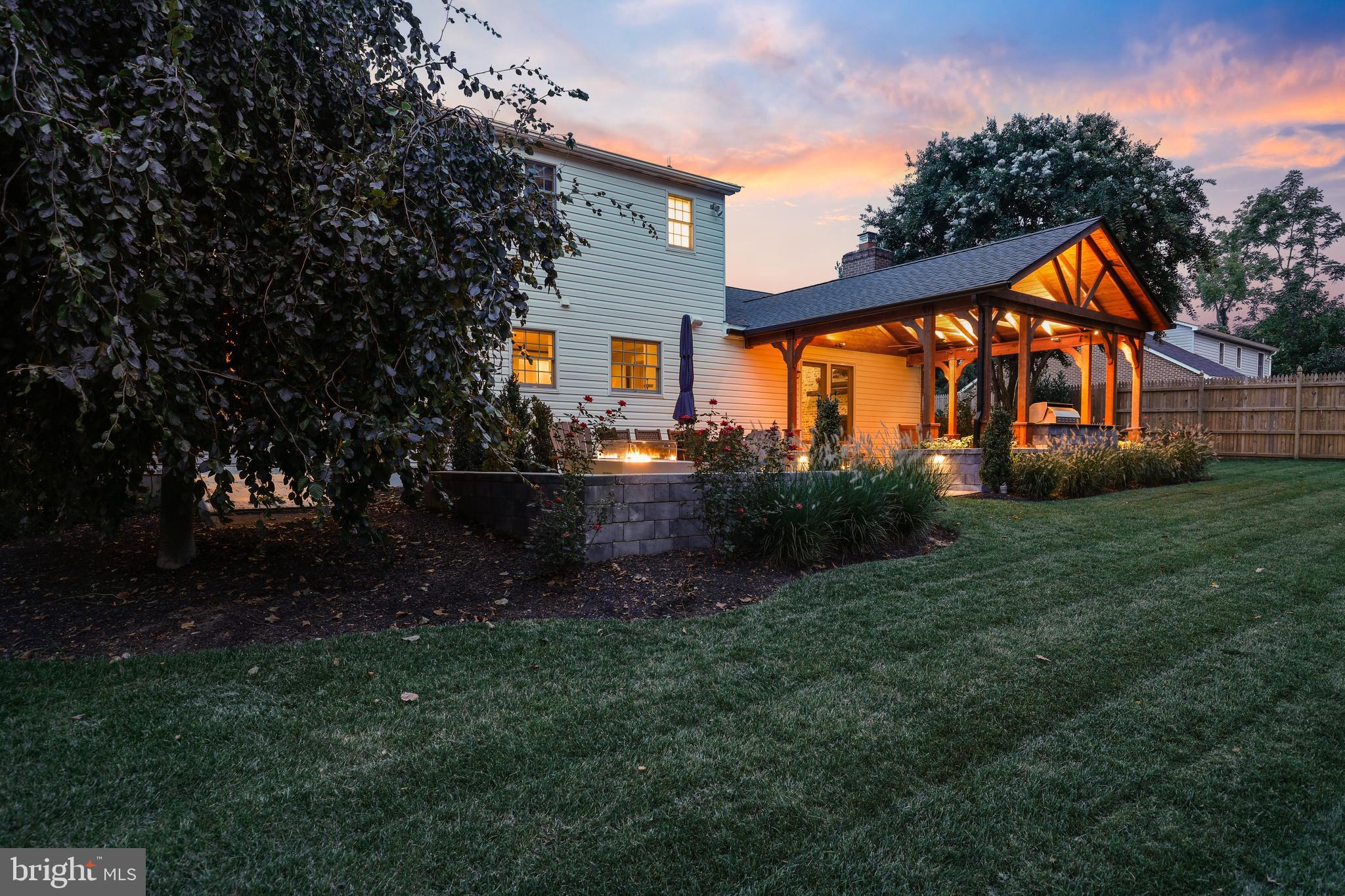 WOODRIDGE MANOR - Residential