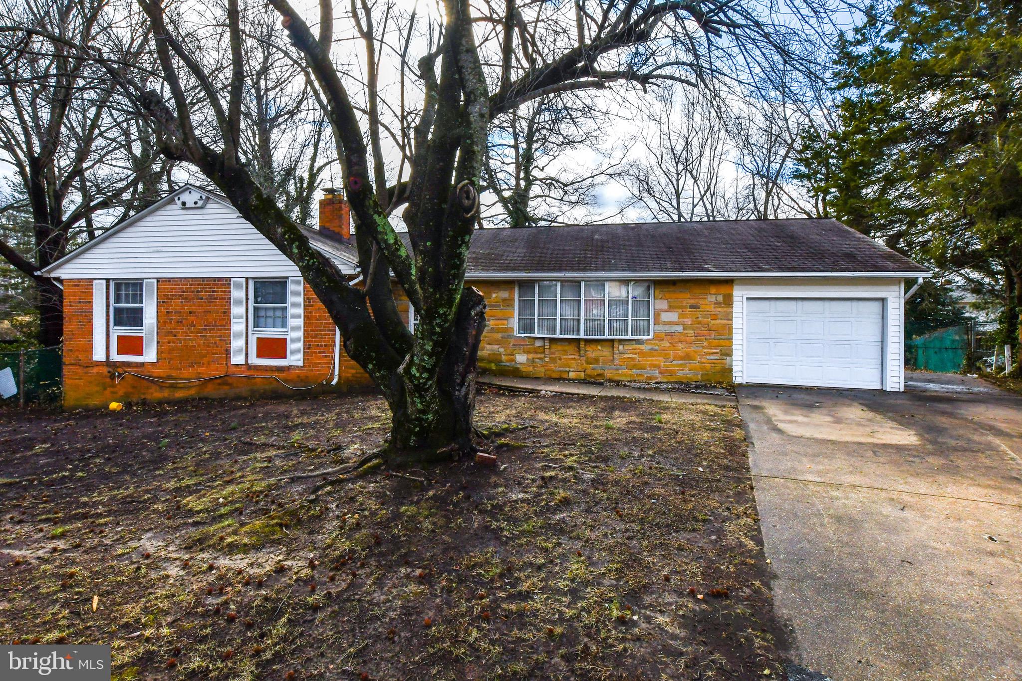 10903 EXETER COURT