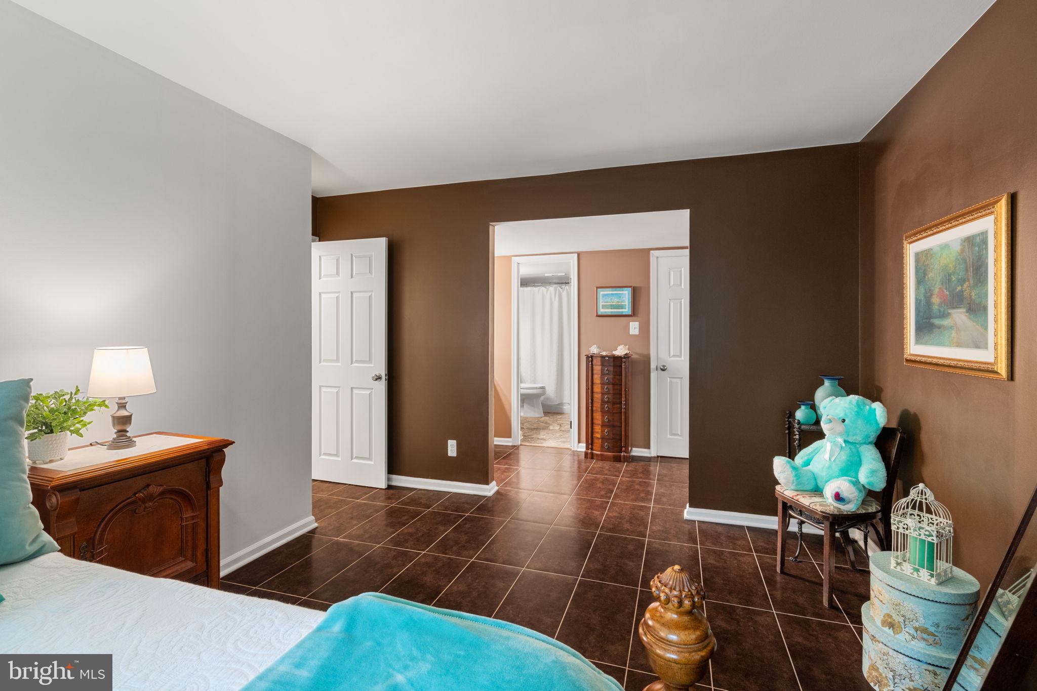 BURKE COVE - Residential