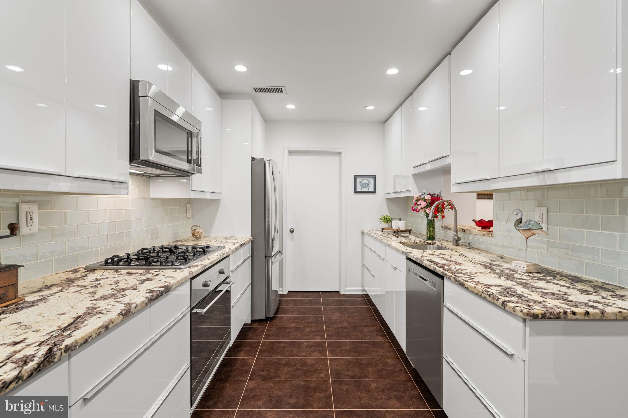 BURKE COVE - Residential